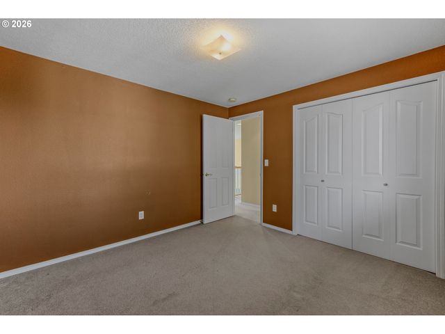 1268 E SPENCER Ct, La Center, WA 98629