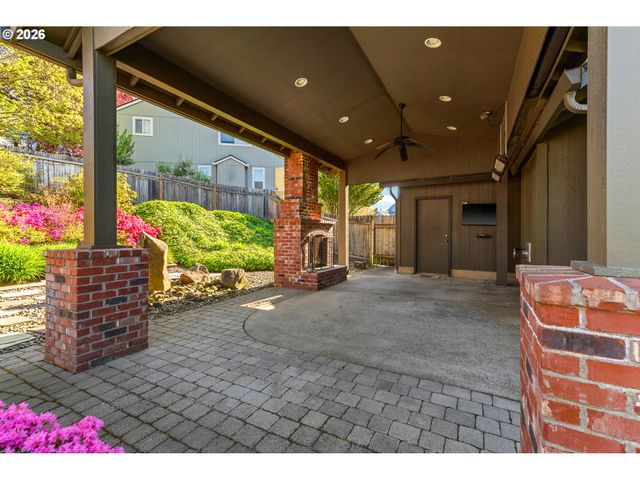 1268 E SPENCER Ct, La Center, WA 98629