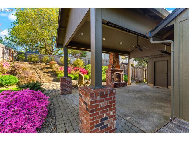 1268 E SPENCER Ct, La Center, WA 98629