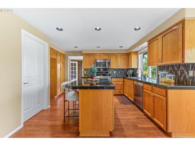 1268 E SPENCER Ct, La Center, WA 98629