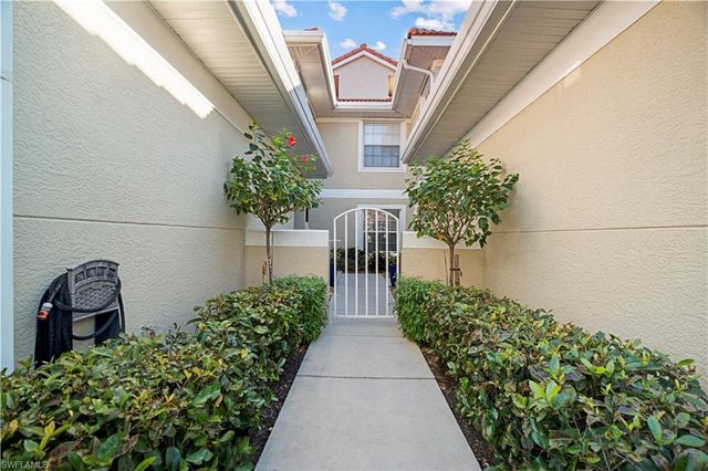 5140 Cobble Creek CT # C104, Naples, FL 34110