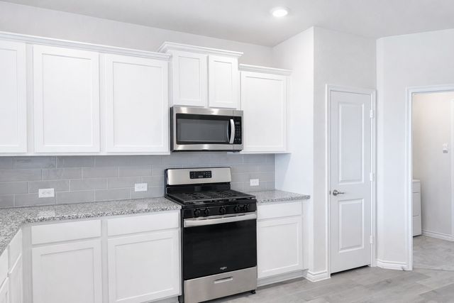 4019 Cribbing Trail, Aubrey, TX 76227