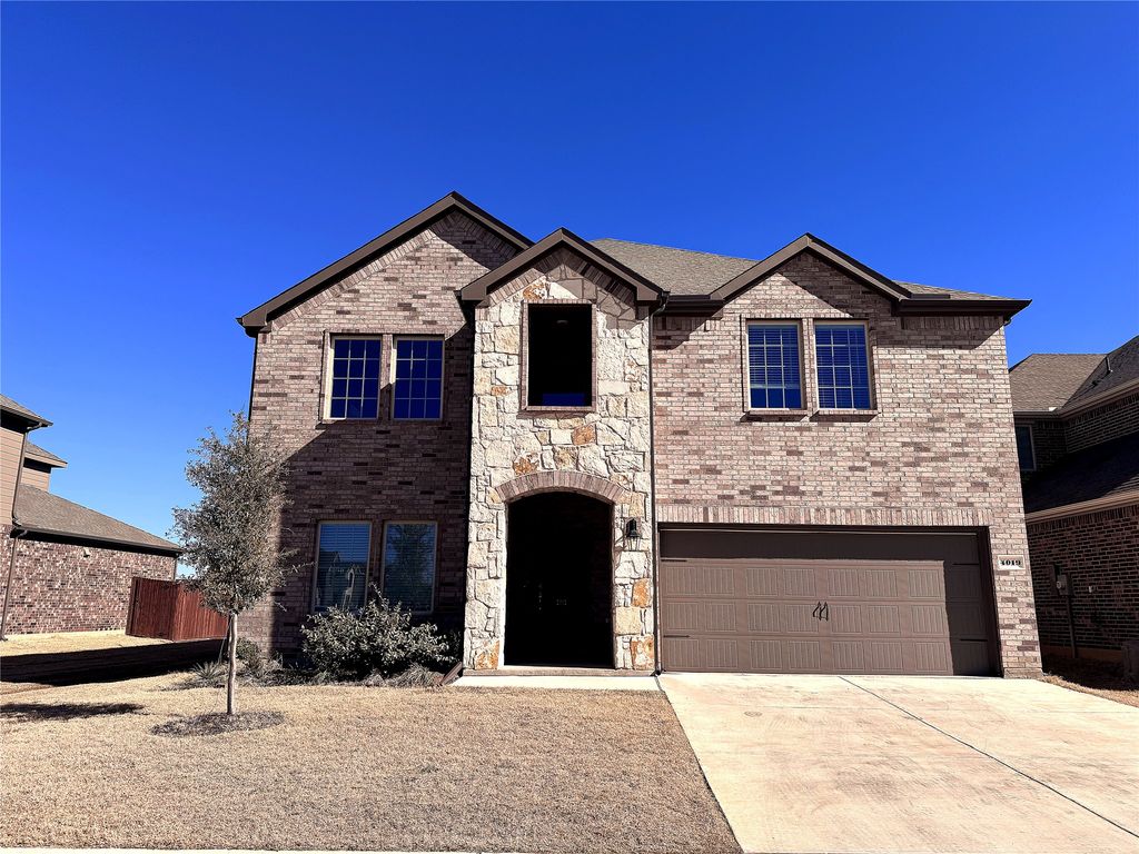 4019 Cribbing Trail, Aubrey, TX 76227