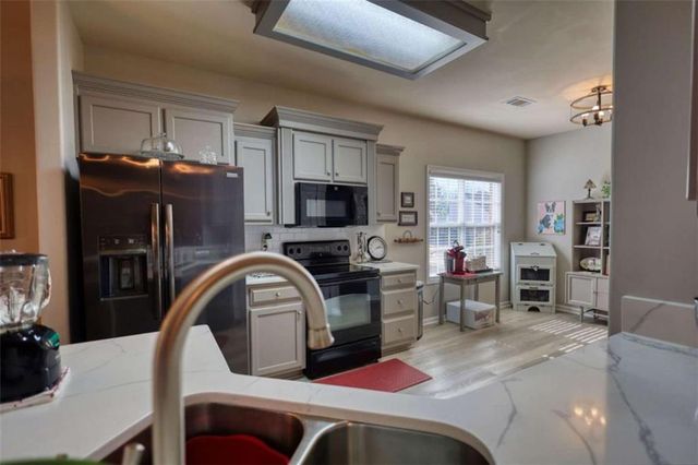 339 Crossroads Drive, Social Circle, GA 30025