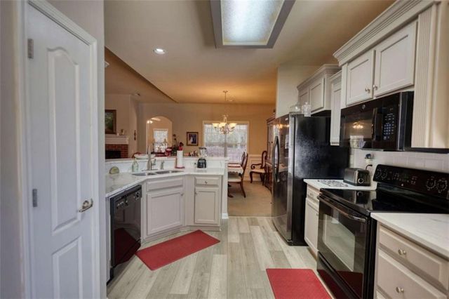 339 Crossroads Drive, Social Circle, GA 30025