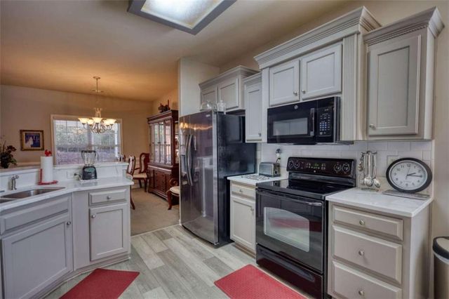 339 Crossroads Drive, Social Circle, GA 30025