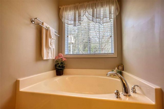 339 Crossroads Drive, Social Circle, GA 30025