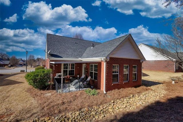 339 Crossroads Drive, Social Circle, GA 30025