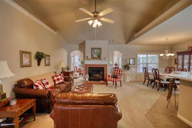 339 Crossroads Drive, Social Circle, GA 30025