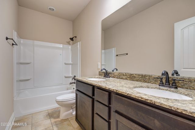 315 Forest Grove Drive, Youngsville, LA 70592