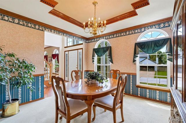 512 Deer Pointe Court, Fenton, MO 63026