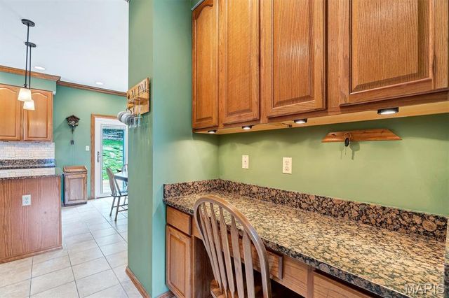 512 Deer Pointe Court, Fenton, MO 63026