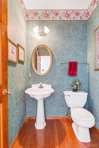 512 Deer Pointe Court, Fenton, MO 63026