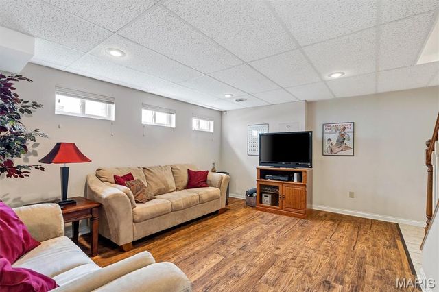 512 Deer Pointe Court, Fenton, MO 63026