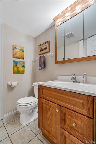 512 Deer Pointe Court, Fenton, MO 63026