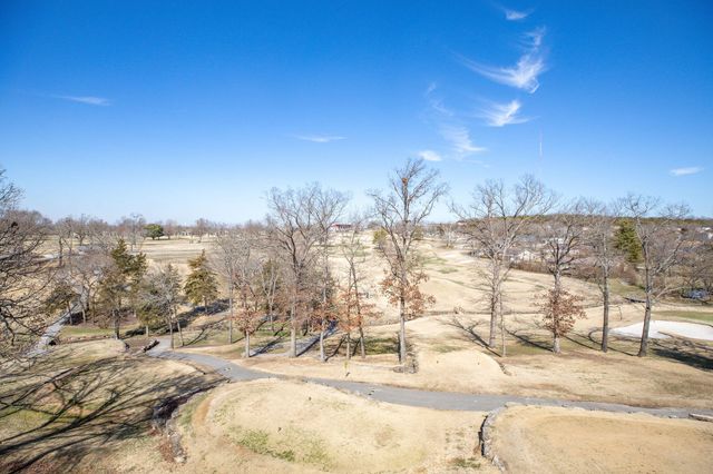 815 Holiday Ridge I-11, Branson, MO 65616