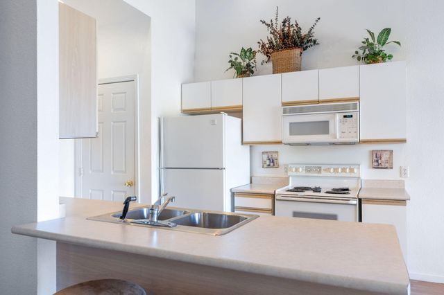 815 Holiday Ridge I-11, Branson, MO 65616