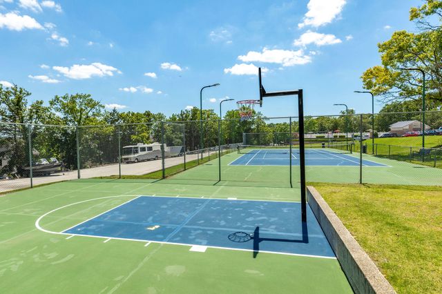 815 Holiday Ridge I-11, Branson, MO 65616