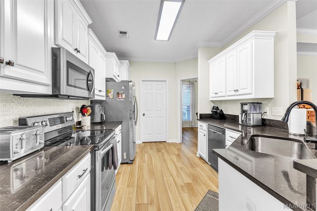 707 Pinetuckett Parkway, Deatsville, AL 36022