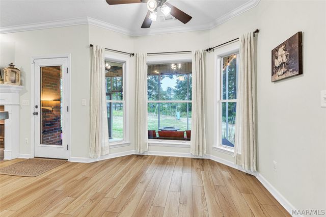707 Pinetuckett Parkway, Deatsville, AL 36022
