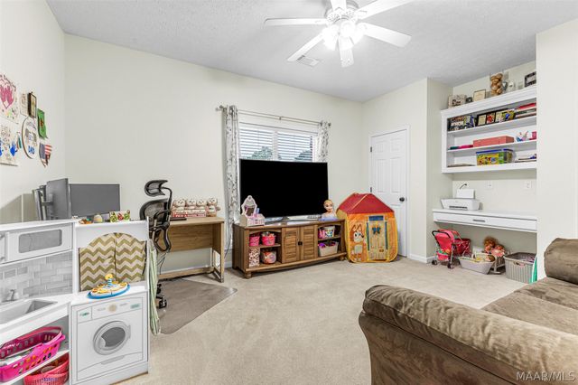 707 Pinetuckett Parkway, Deatsville, AL 36022
