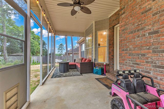 707 Pinetuckett Parkway, Deatsville, AL 36022
