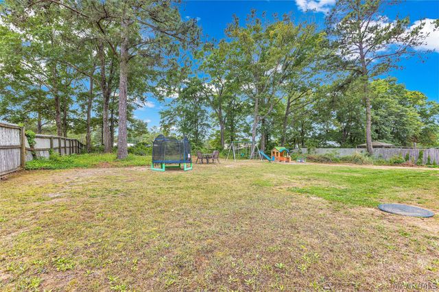 707 Pinetuckett Parkway, Deatsville, AL 36022