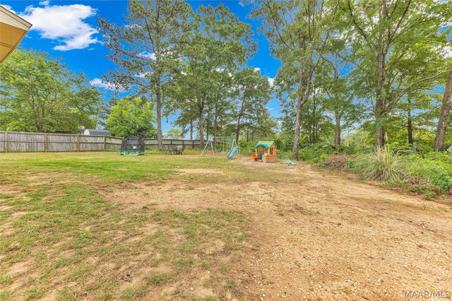 707 Pinetuckett Parkway, Deatsville, AL 36022