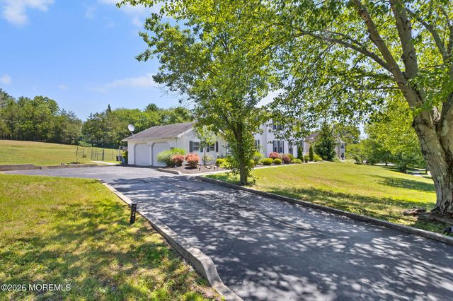 192 Yorkshire Terrace, Wrightstown, NJ 08562