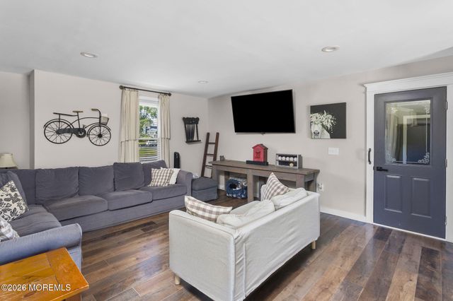192 Yorkshire Terrace, Wrightstown, NJ 08562