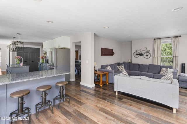 192 Yorkshire Terrace, Wrightstown, NJ 08562