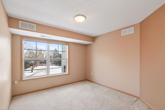 5650 Boone Avenue N 310, New Hope, MN 55428