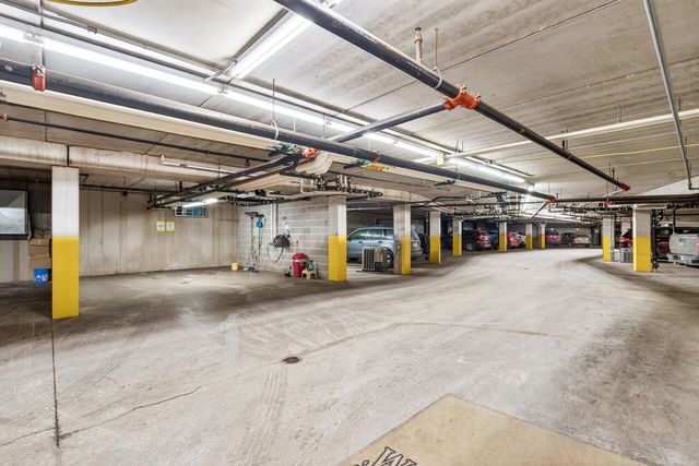 5650 Boone Avenue N 310, New Hope, MN 55428