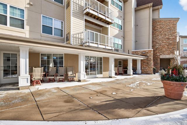 5650 Boone Avenue N 310, New Hope, MN 55428