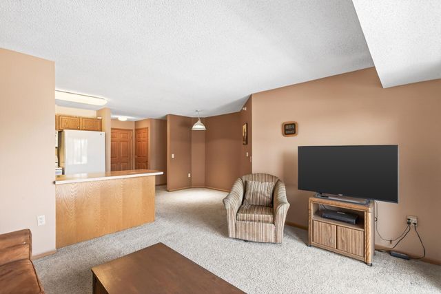 5650 Boone Avenue N 310, New Hope, MN 55428