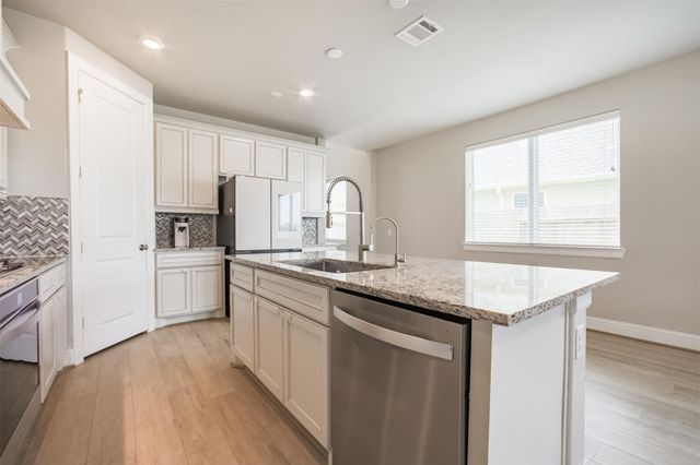 708 Lake Lacosta Drive, Katy, TX 77493