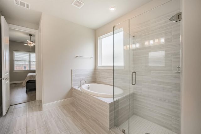 708 Lake Lacosta Drive, Katy, TX 77493