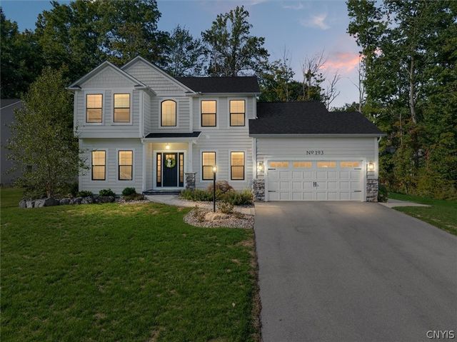 193 Giddings Trail, Lysander, NY 13027
