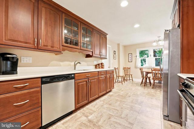 2229 OAKWYN RD, Lafayette Hill, PA 19444