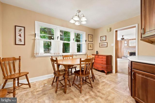 2229 OAKWYN RD, Lafayette Hill, PA 19444