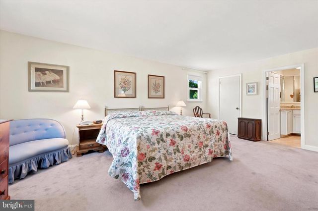 2229 OAKWYN RD, Lafayette Hill, PA 19444