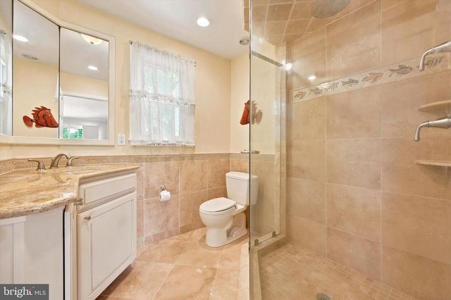 2229 OAKWYN RD, Lafayette Hill, PA 19444