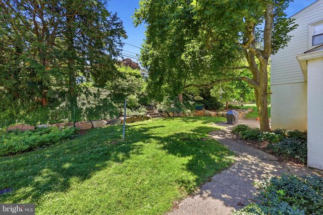 2229 OAKWYN RD, Lafayette Hill, PA 19444
