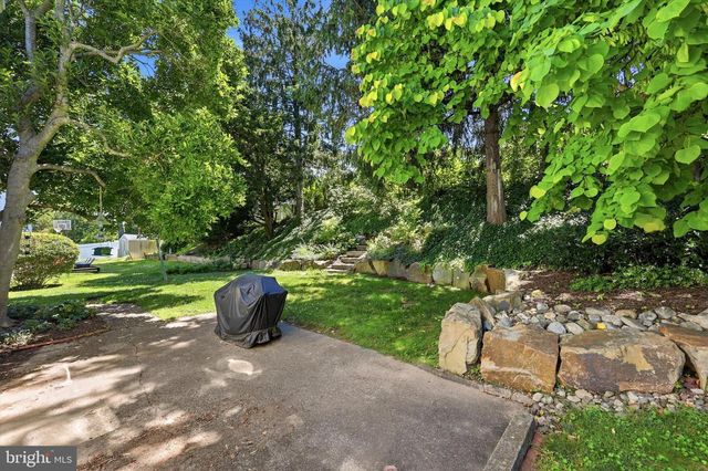 2229 OAKWYN RD, Lafayette Hill, PA 19444