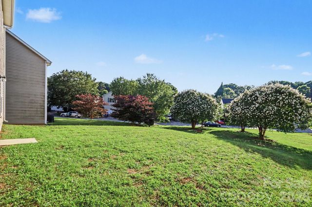 4615 Potters Glen Road, Charlotte, NC 28269