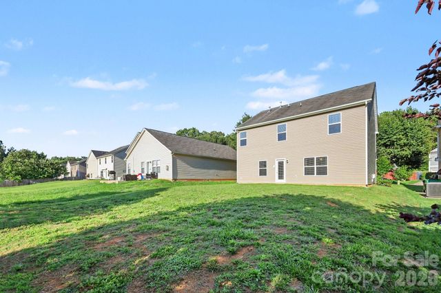 4615 Potters Glen Road, Charlotte, NC 28269
