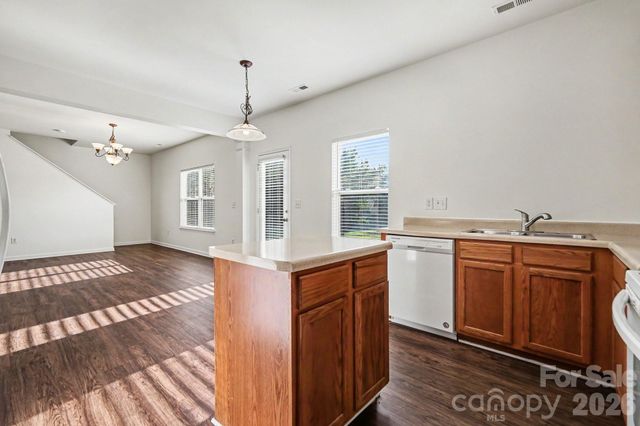4615 Potters Glen Road, Charlotte, NC 28269