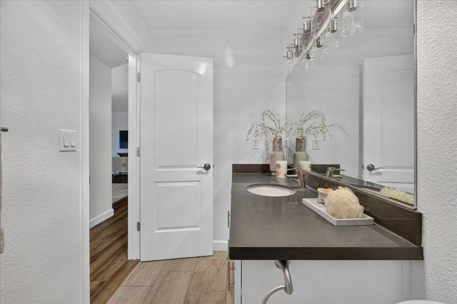 755 14th Avenue 315, Santa Cruz, CA 95062