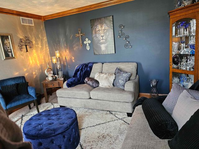 502 Hunters Ridge, Auburn, IN 46706