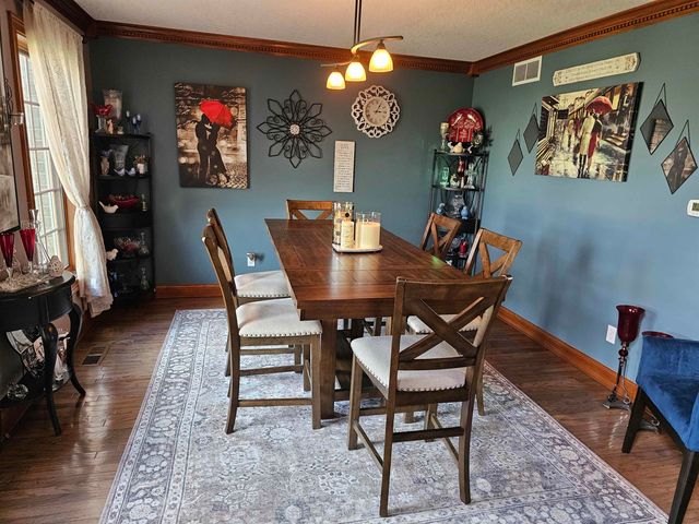 502 Hunters Ridge, Auburn, IN 46706